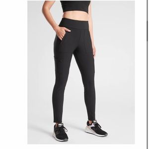 Athleta headlands hybrid cargo tight.